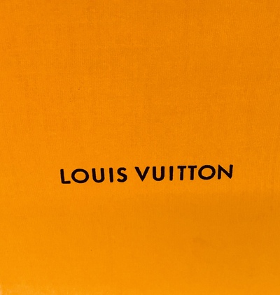 Louis Vuitton二つ折り財布入荷しました❣️