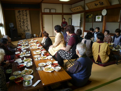 独り暮らし高齢者招待会～手作り料理と懐かしい童謡！～　