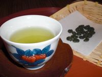 めずらしいコロコロ玉茶！