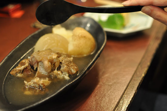 天ぷら千鳥　牛すじ煮込み