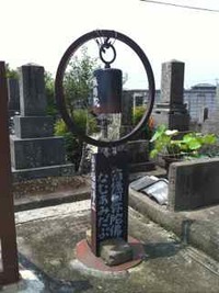 お盆の墓参り