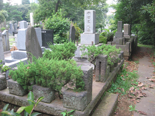 佐賀偉人伝（佐賀城本丸歴史館）:東京の中の佐賀「青山霊園22