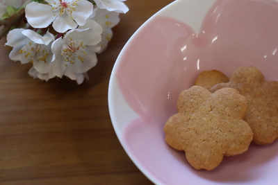 桜の器とクッキー