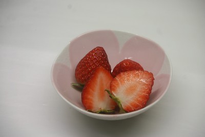 「いちごさん」と春色の伊万里焼