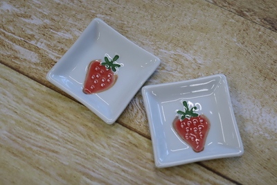 苺の豆皿