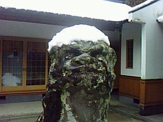 雪の日の初詣