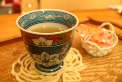 養生茶でおもてなし。