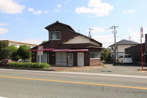 秘密基地など、いろいろ使えそうな住宅です。