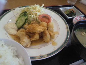 ランチは、チキン南蛮♪