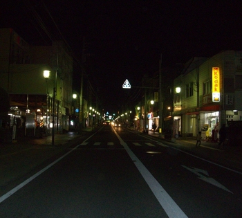 夜の本通筋商店街