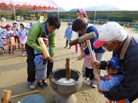 餅つき会（世代間交流）＾０＾