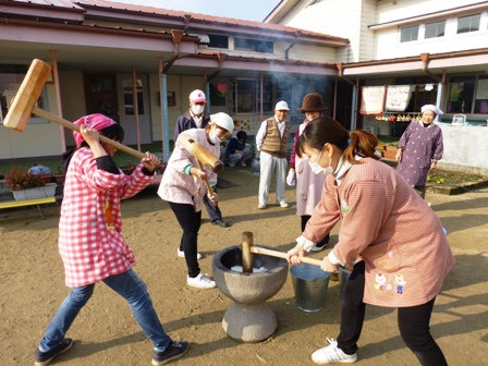 餅つき会（世代間交流）＾０＾