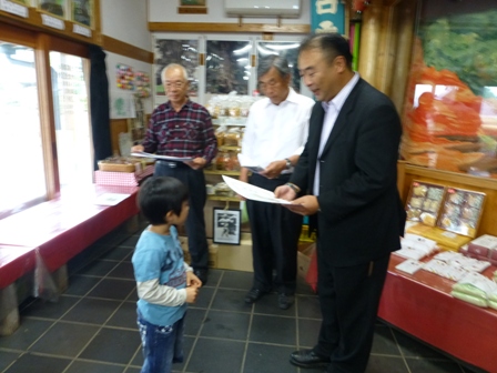 若木の大楠公園スケッチ大会・俳句の表彰式！
