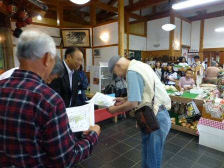 若木の大楠公園スケッチ大会・俳句の表彰式！